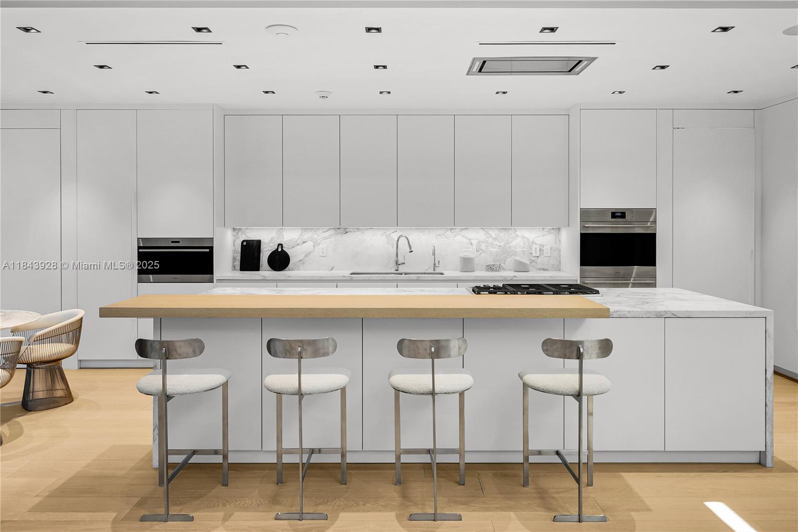 GOLDEN BEACH SEC A - Residential