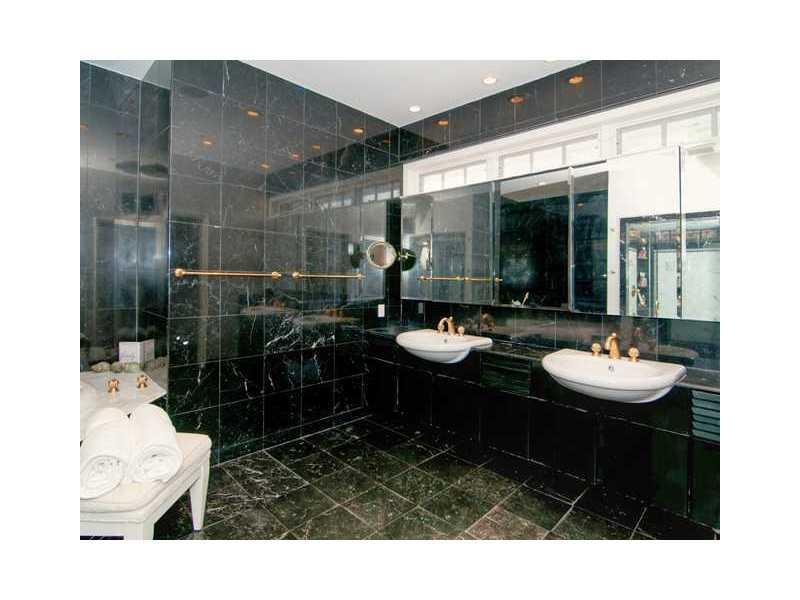 BAY HARBOR ISLAND - Residential