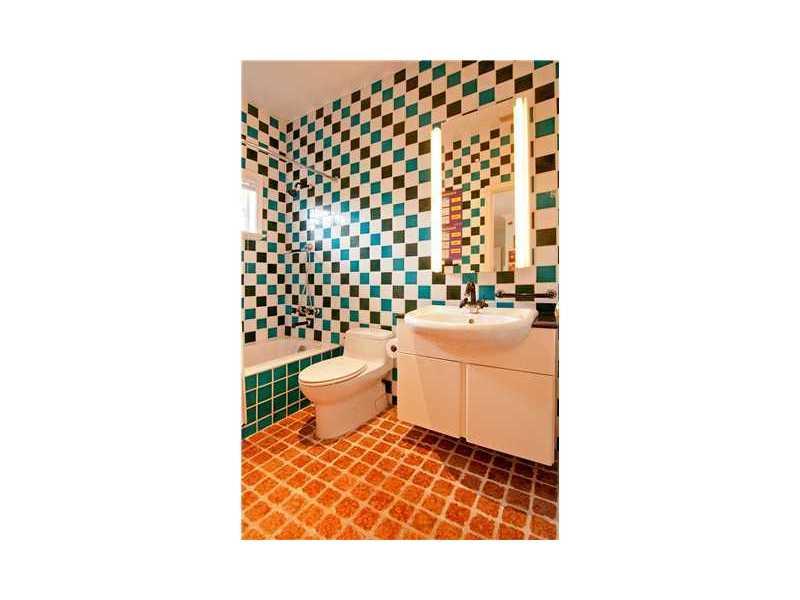 BAY HARBOR ISLAND - Residential