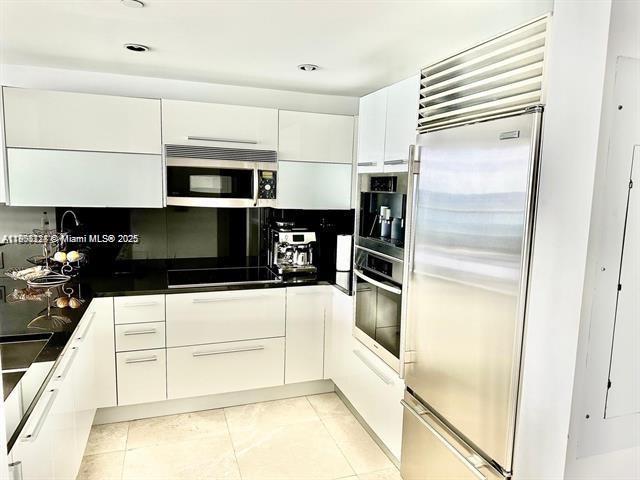 JADE OCEAN CONDO - Residential Lease