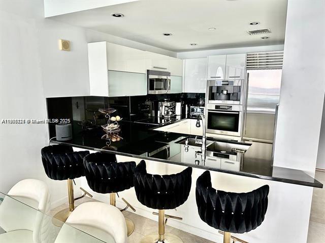 JADE OCEAN CONDO - Residential Lease