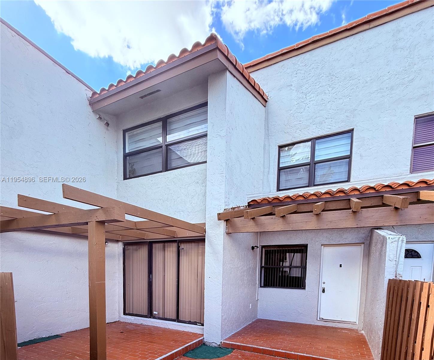 CARIBBEAN SPRINGS VILLAGE - Residential Lease