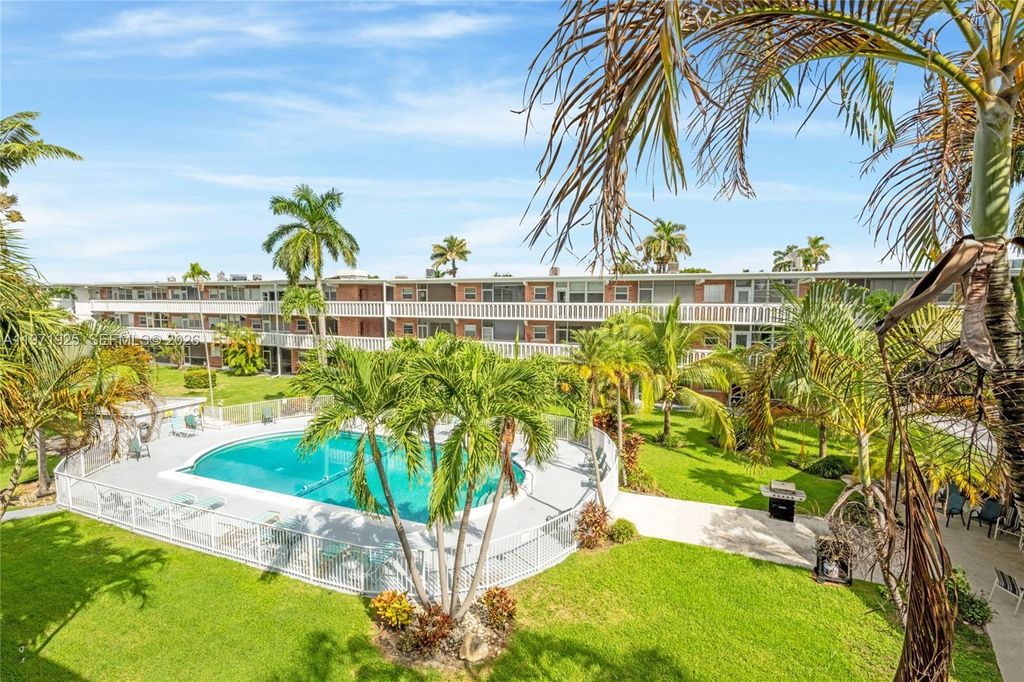 Photo of 141 NE 10 Avenue #23C, Hallandale Beach, FL 33009 (MLS # A11971925)