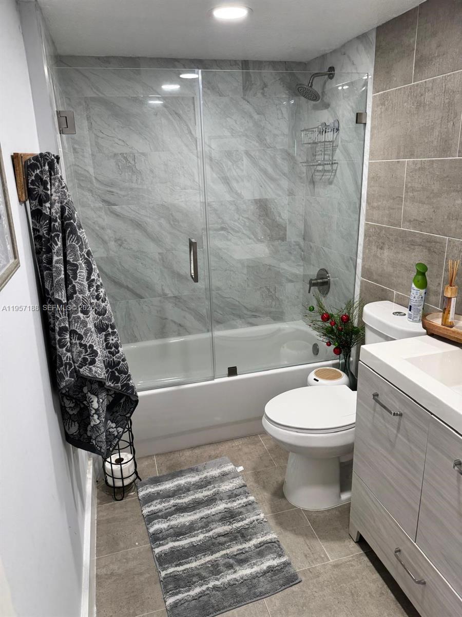 VENETIA GARDENS SOUTH CON - Residential