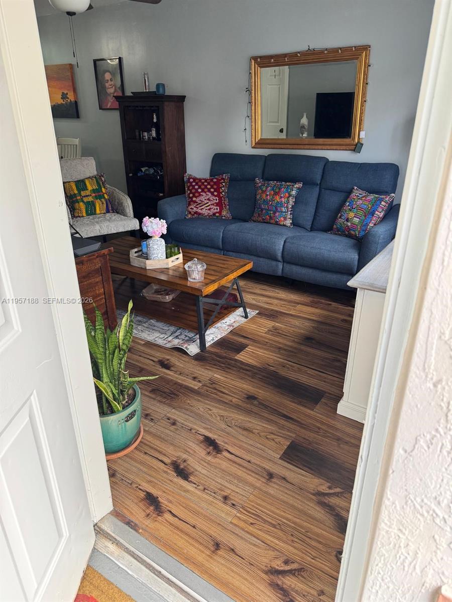 VENETIA GARDENS SOUTH CON - Residential