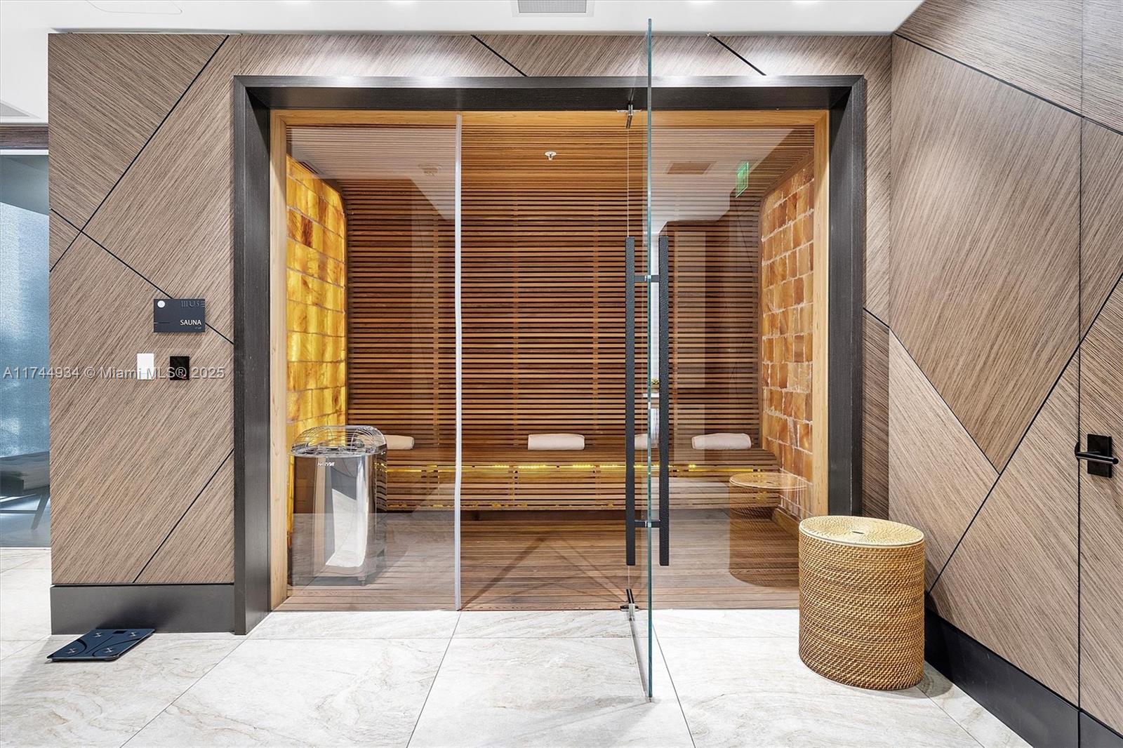 MUSE CONDO - Residential