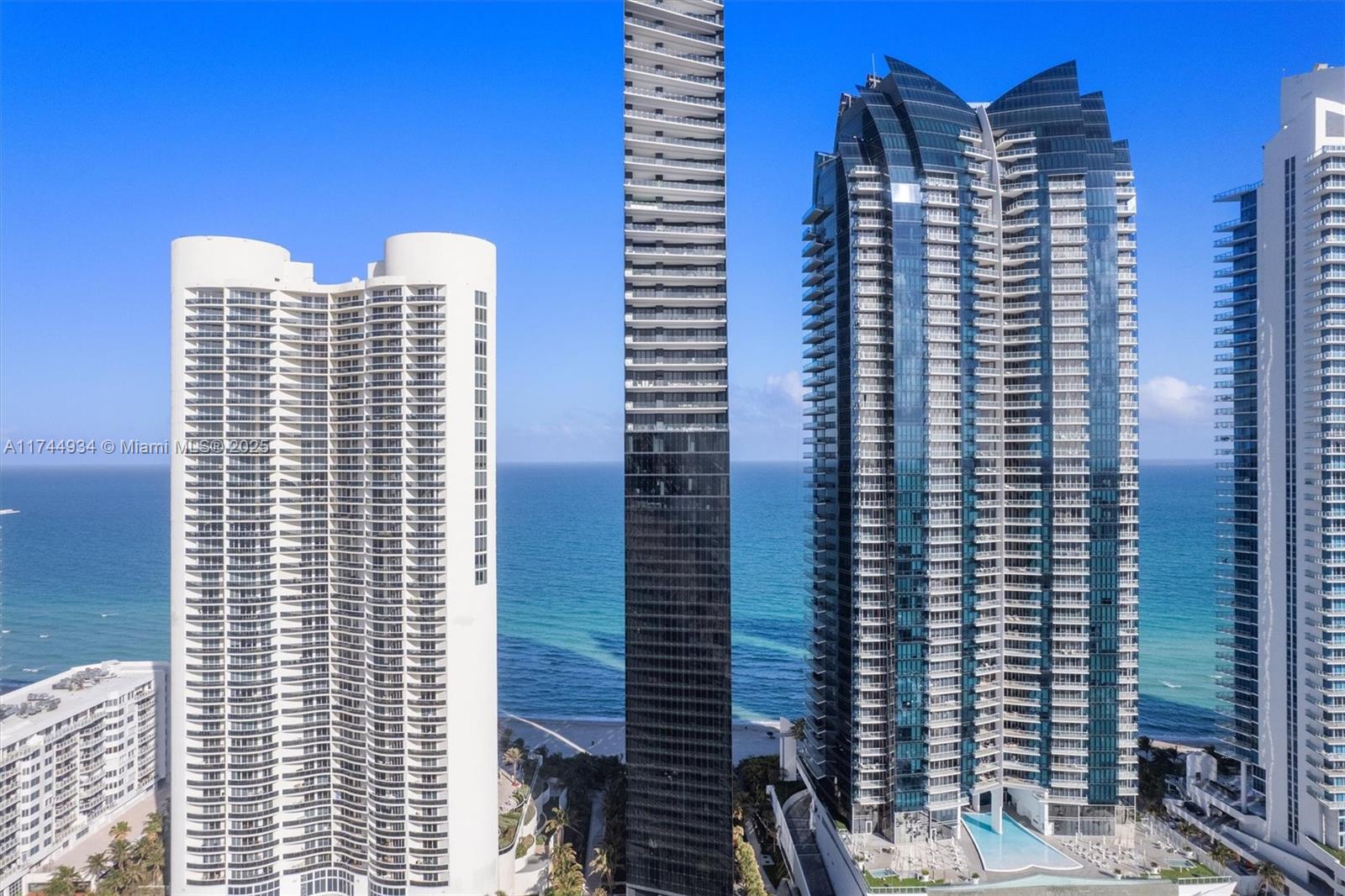 MUSE CONDO - Residential