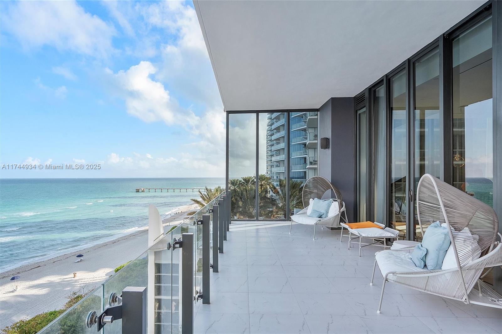 MUSE CONDO - Residential