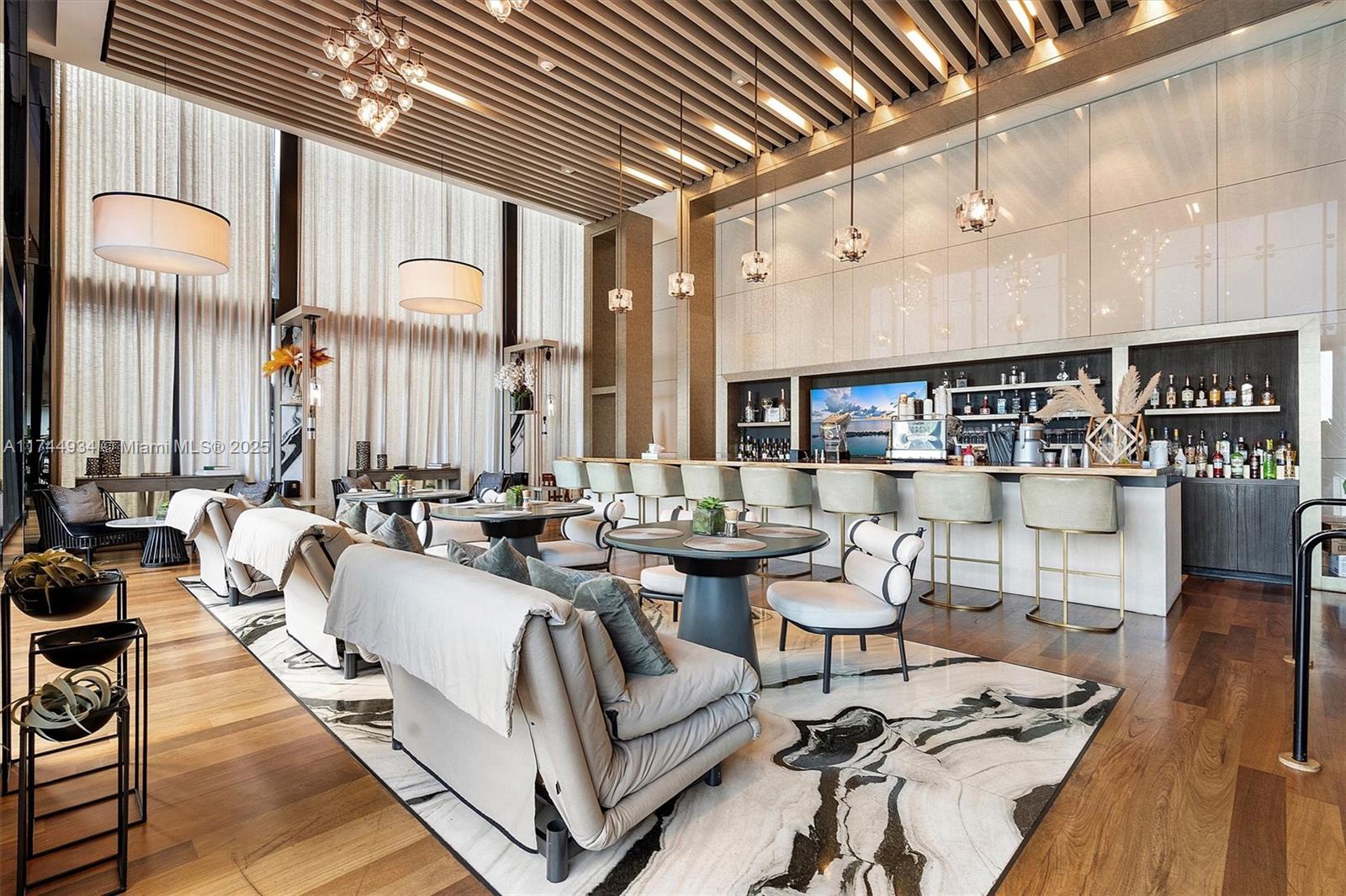 MUSE CONDO - Residential