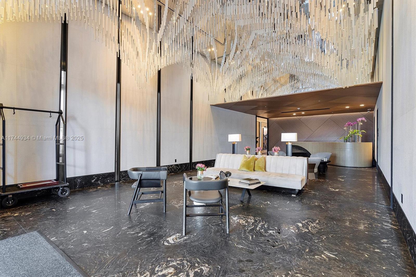 MUSE CONDO - Residential