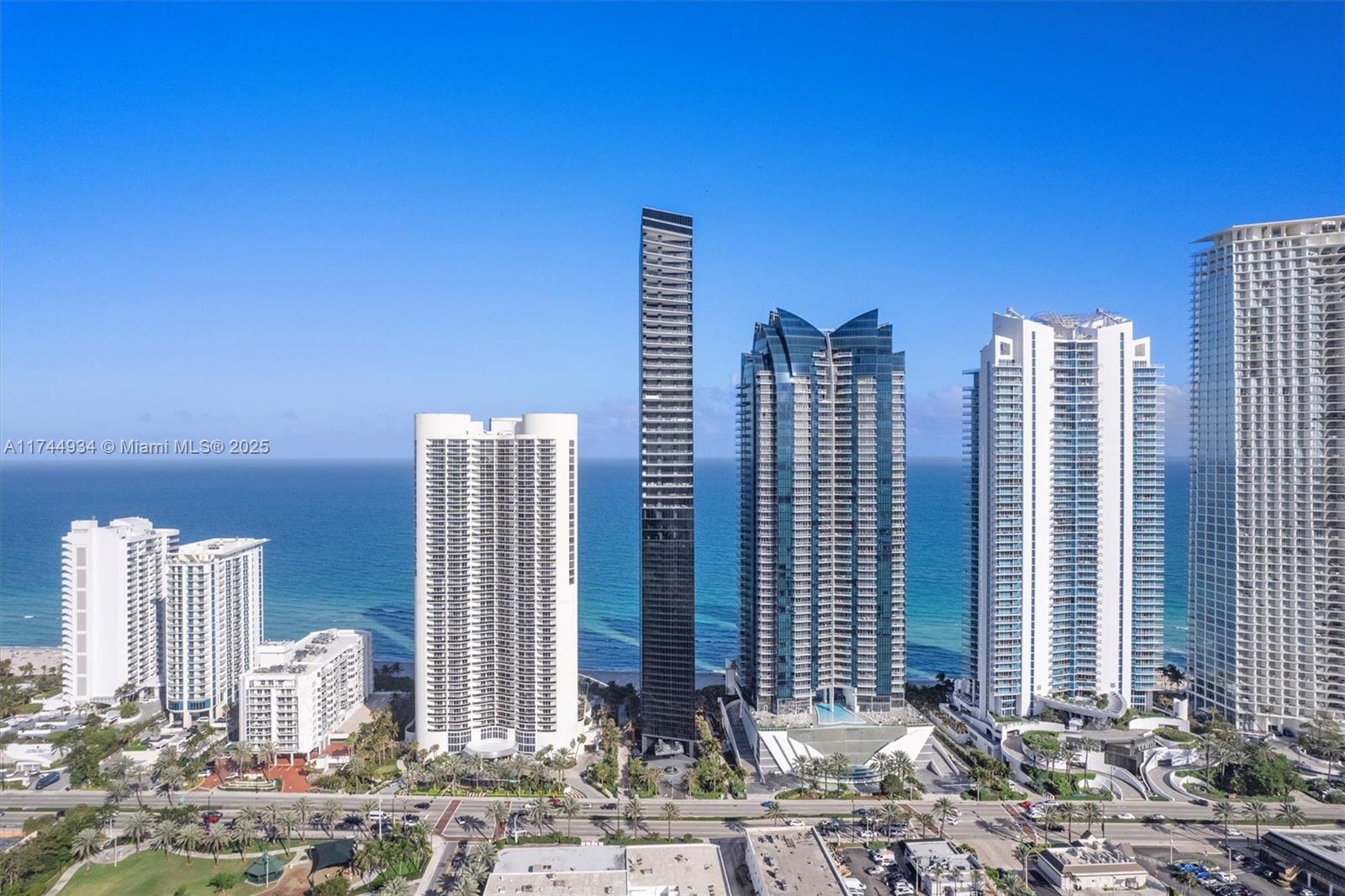 MUSE CONDO - Residential