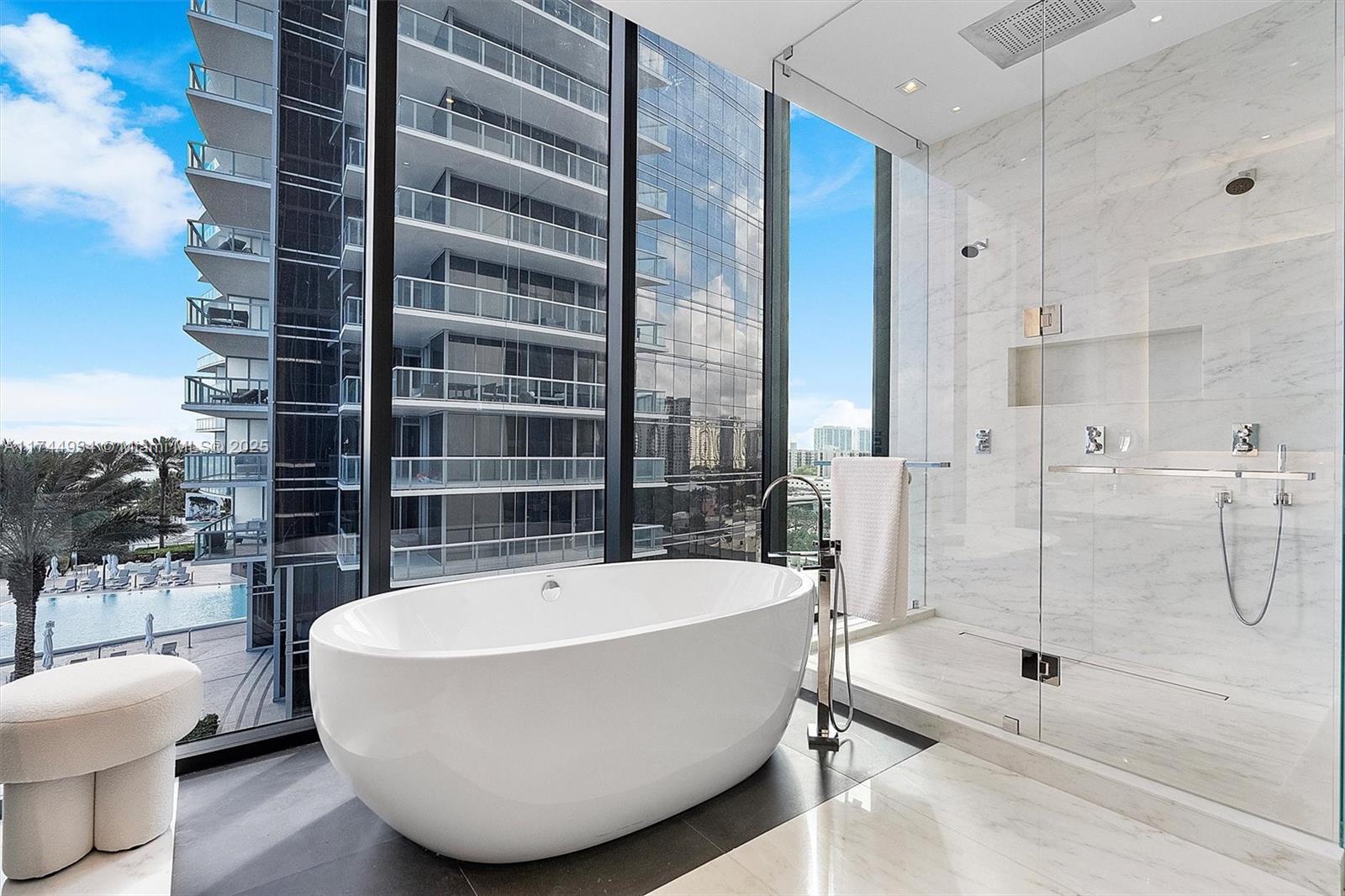 MUSE CONDO - Residential