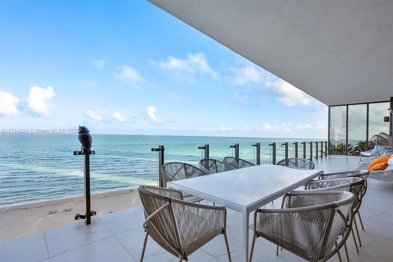 MUSE CONDO - Residential