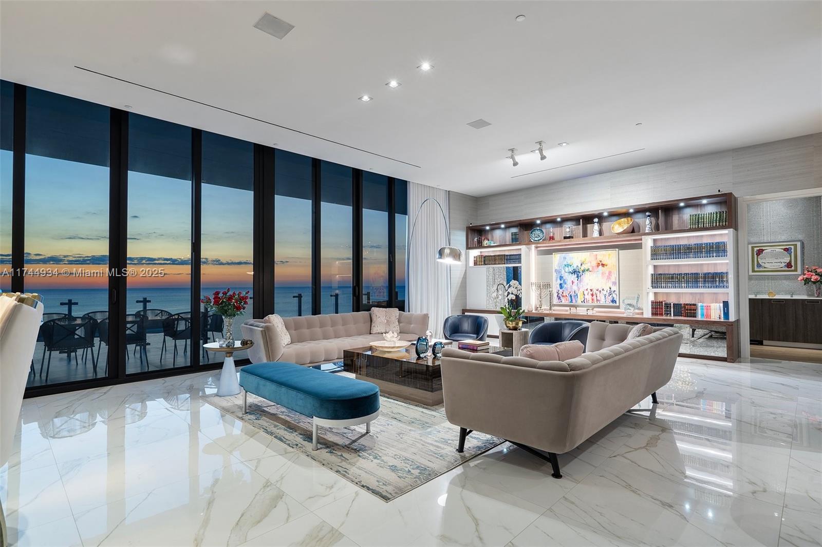 MUSE CONDO - Residential