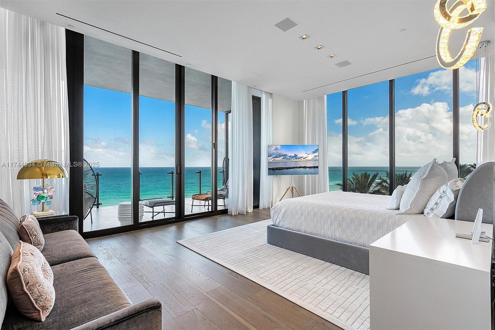 MUSE CONDO - Residential