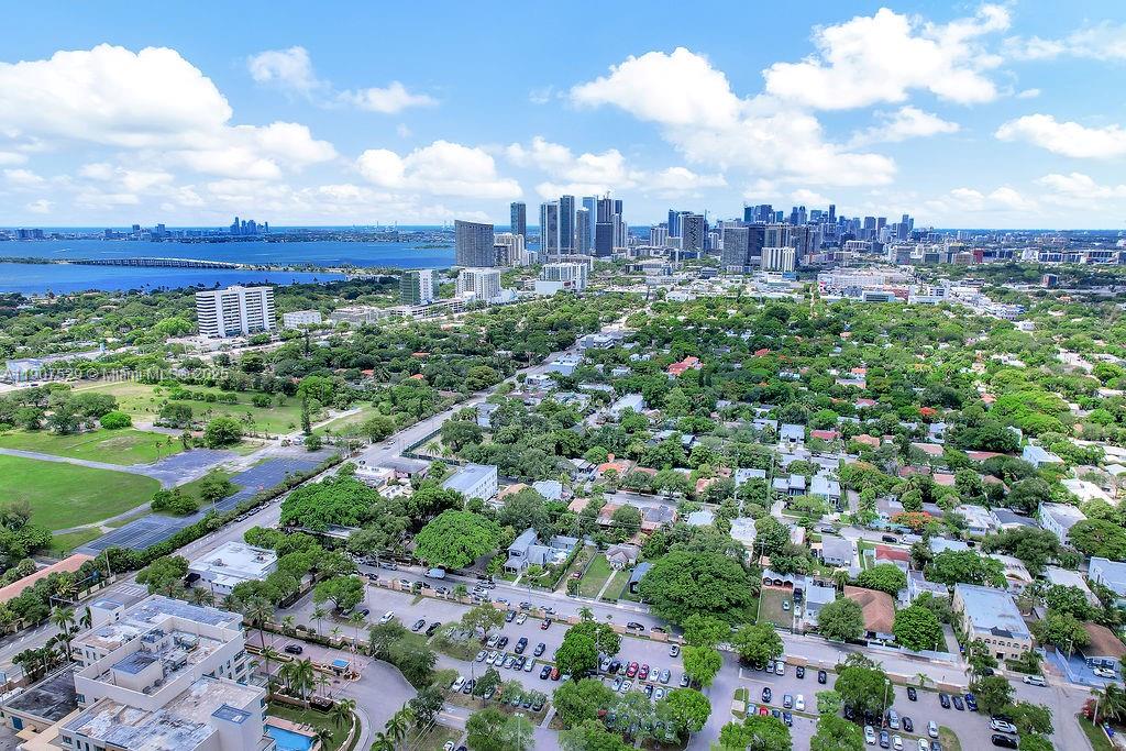 ALTA VISTA - Residential