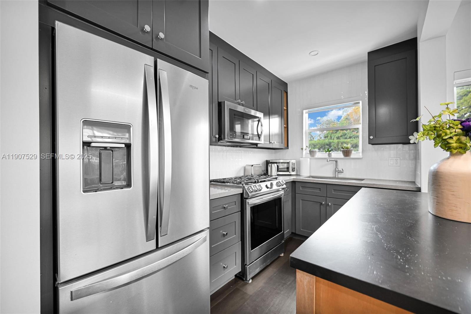 ALTA VISTA - Residential