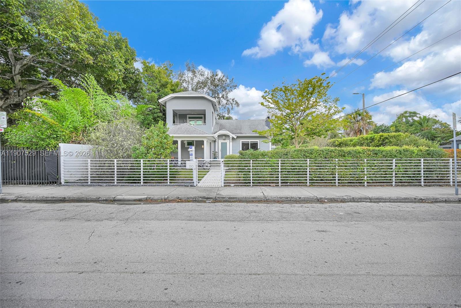 ALTA VISTA - Residential