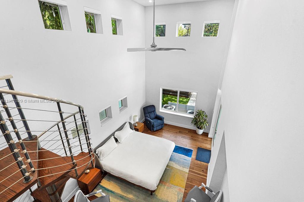 ALTA VISTA - Residential