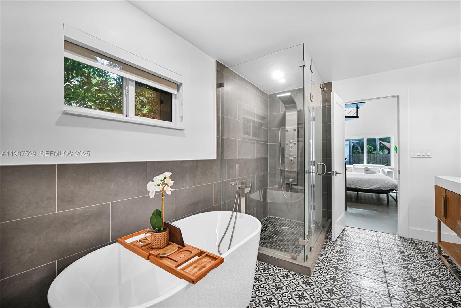 ALTA VISTA - Residential