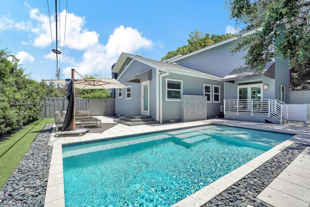 ALTA VISTA - Residential