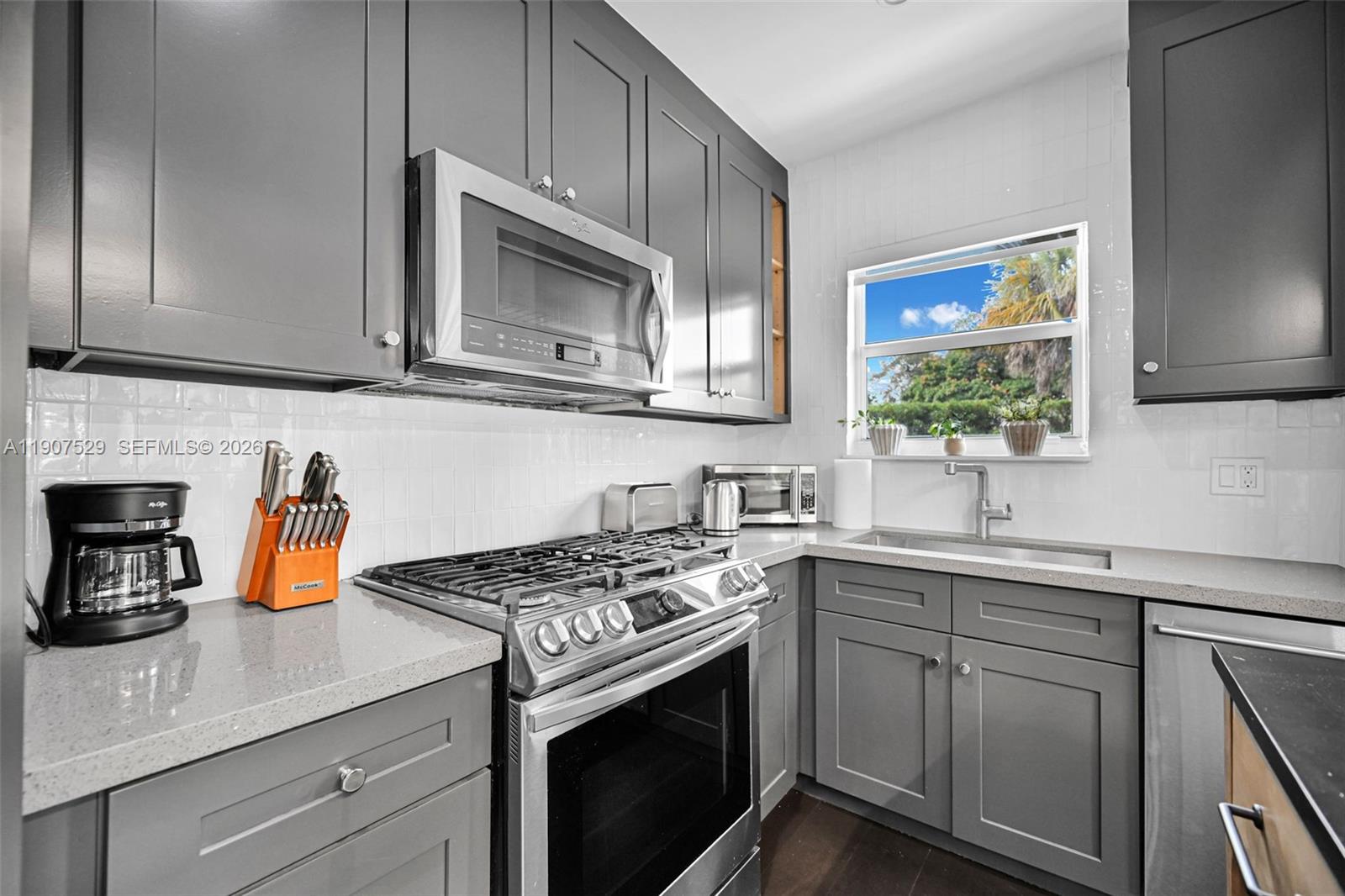 ALTA VISTA - Residential