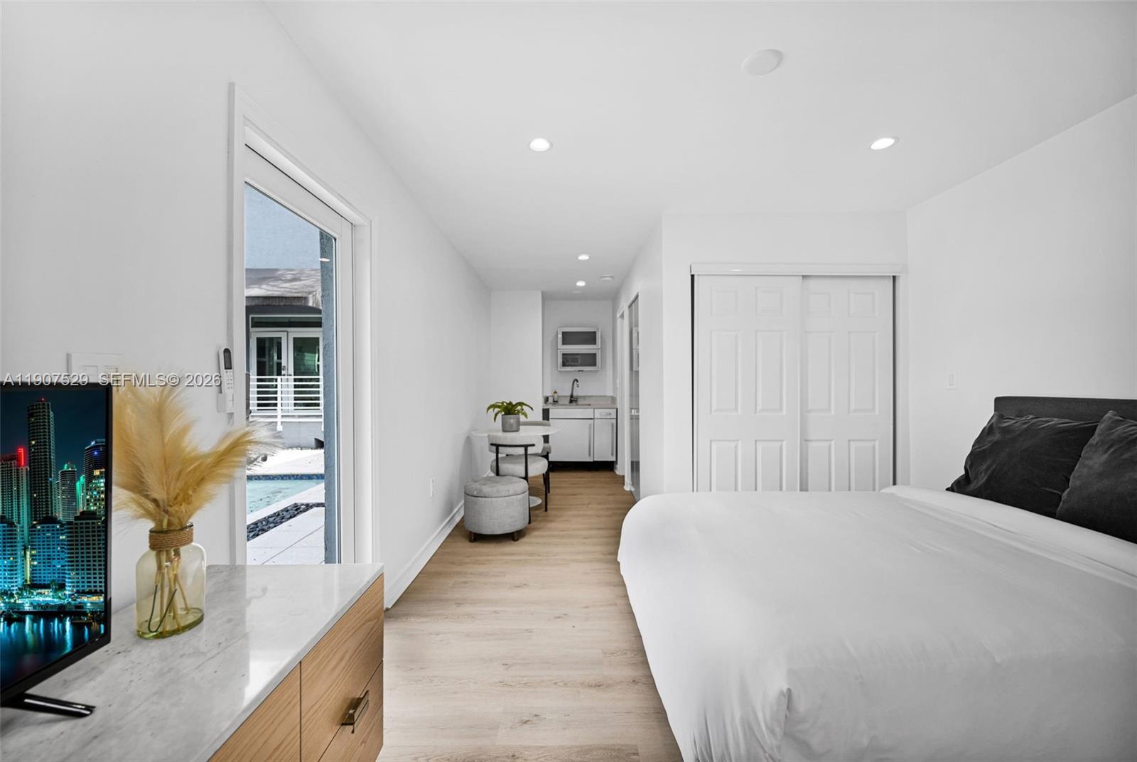 ALTA VISTA - Residential