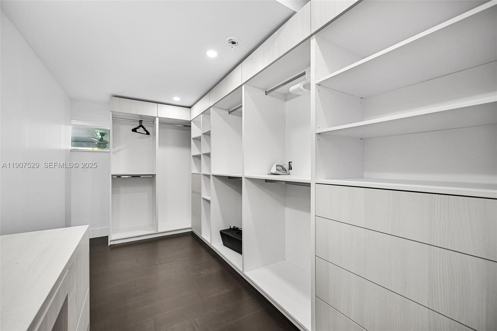 ALTA VISTA - Residential