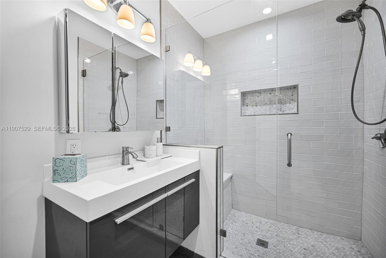 ALTA VISTA - Residential