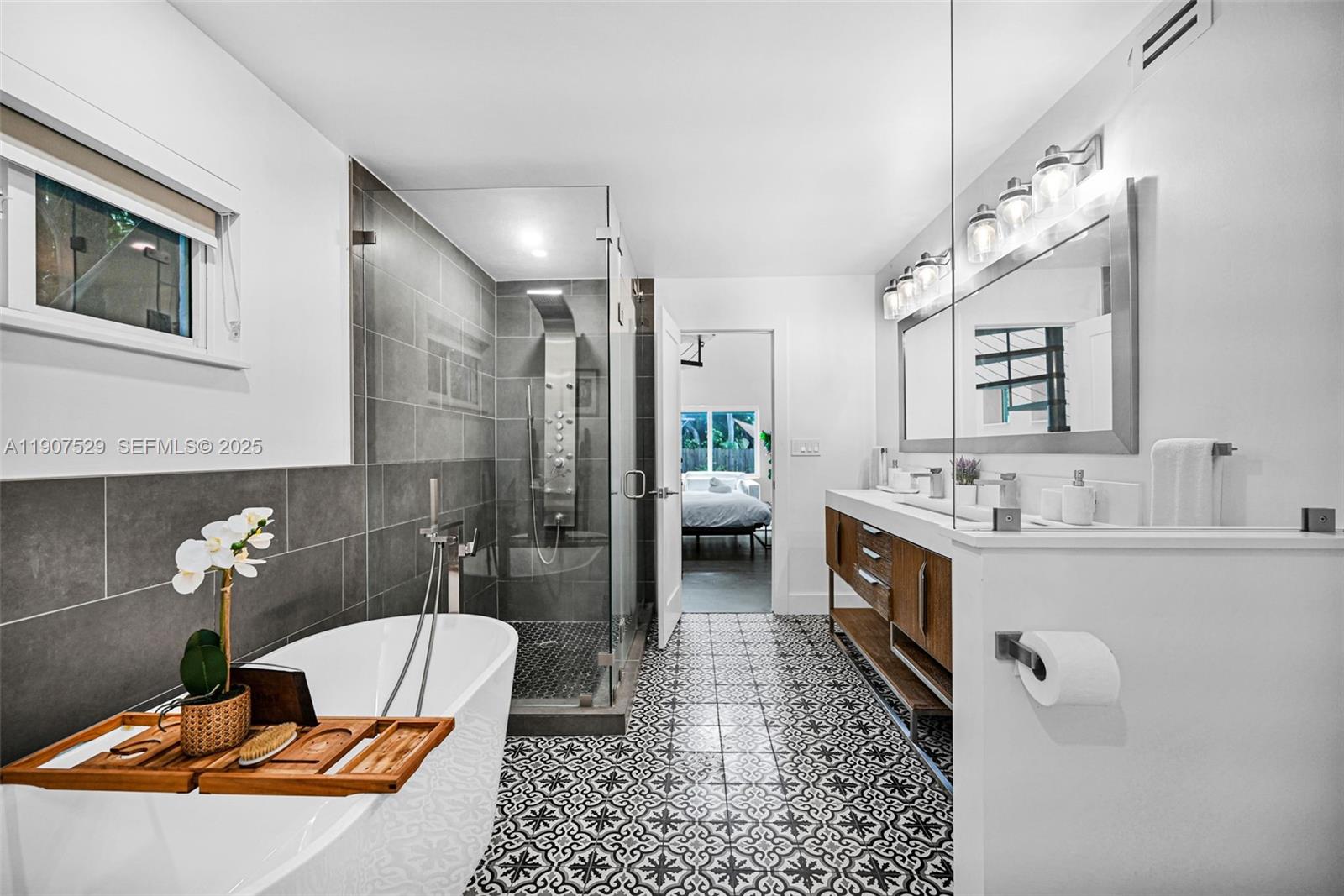 ALTA VISTA - Residential