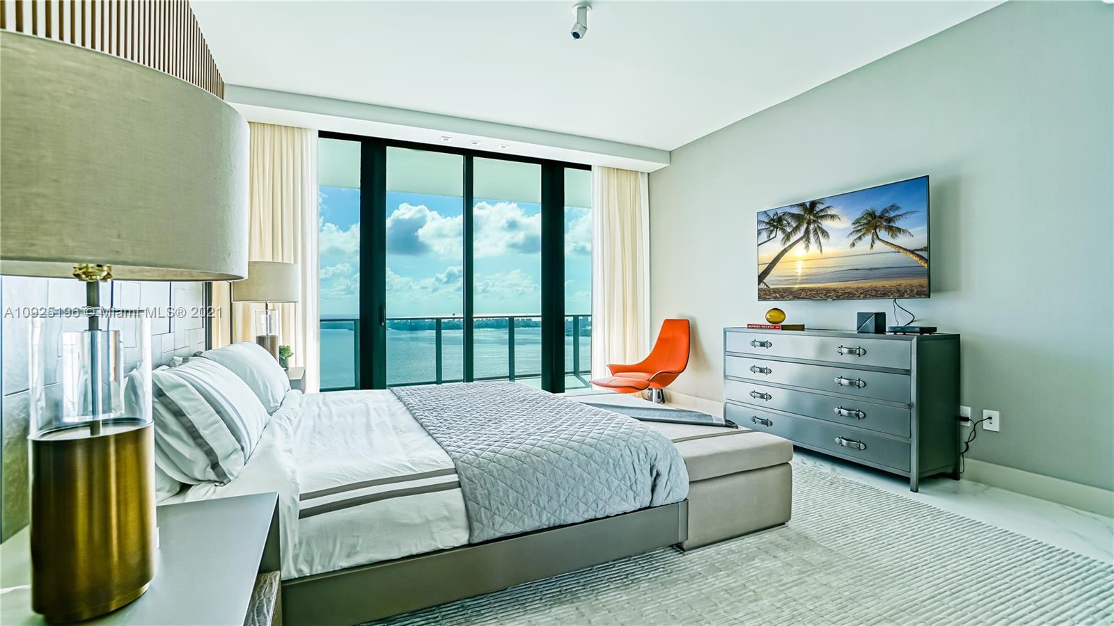 ONE PARAISO CONDO - Residential