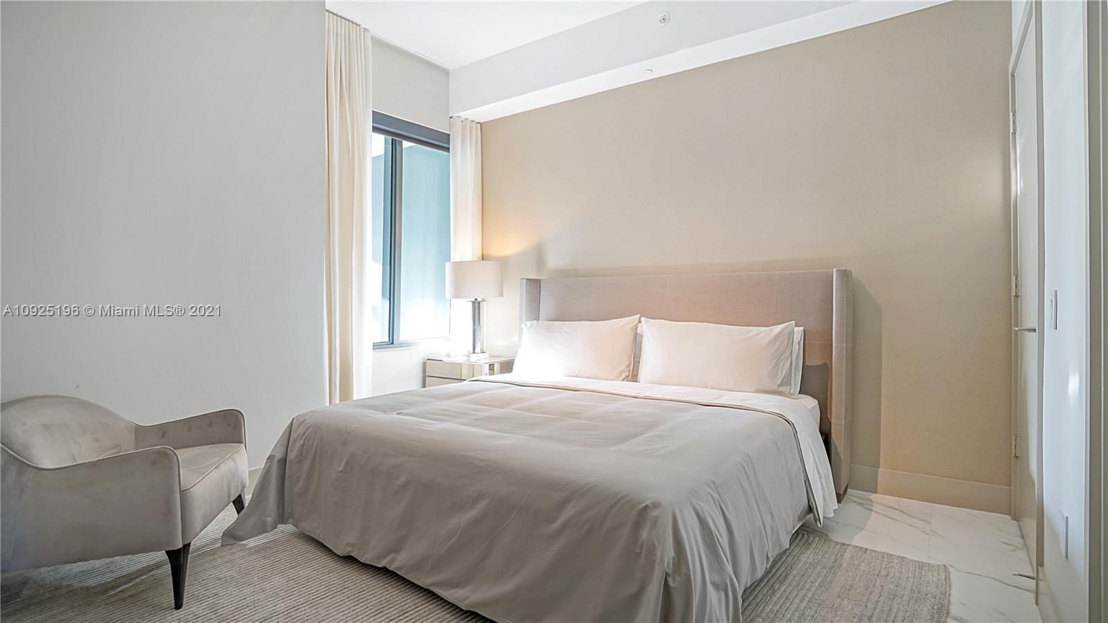 ONE PARAISO CONDO - Residential