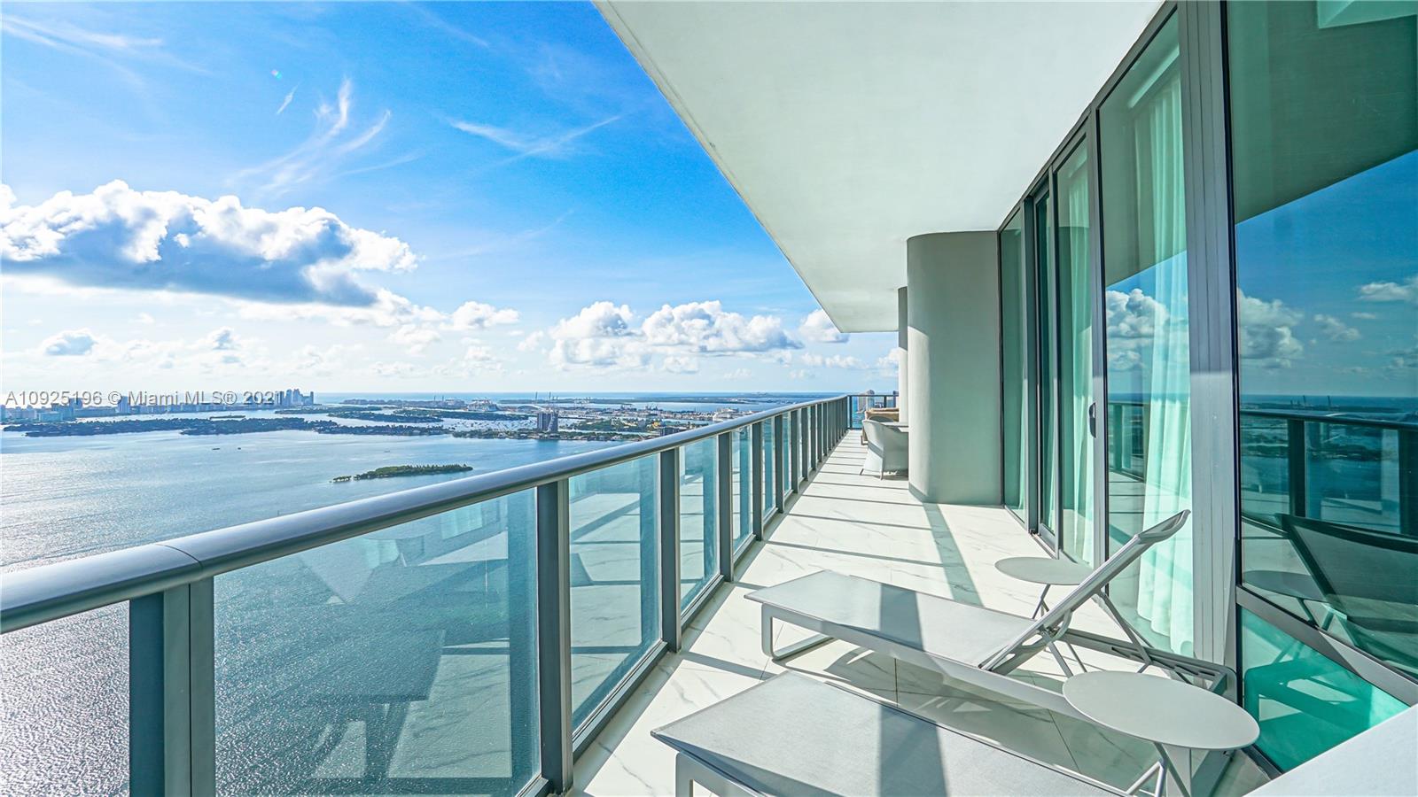 ONE PARAISO CONDO - Residential