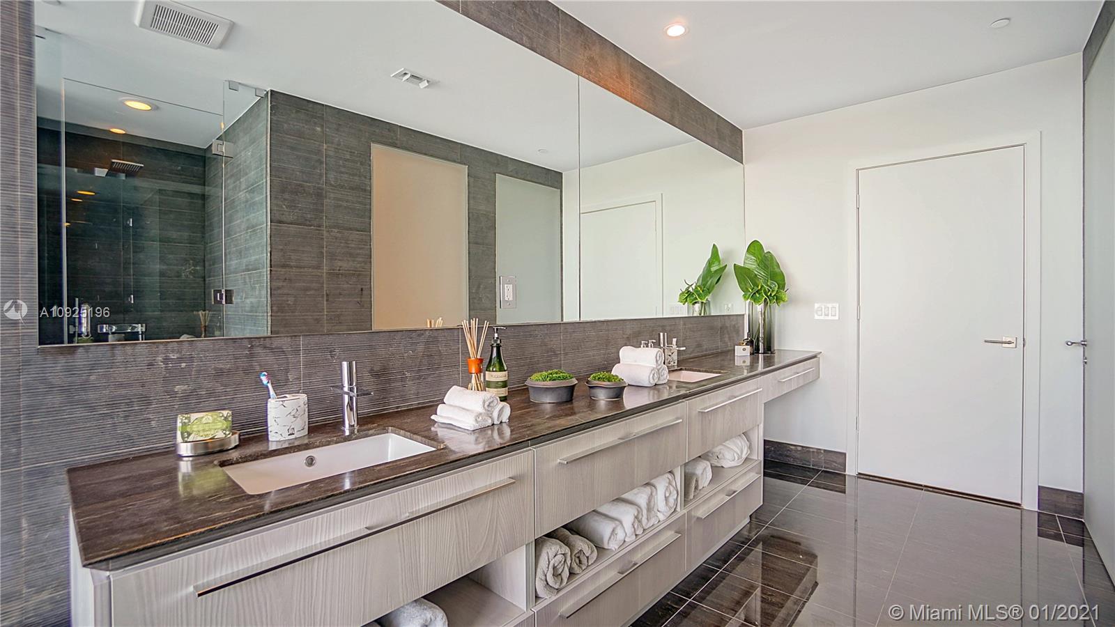 ONE PARAISO CONDO - Residential