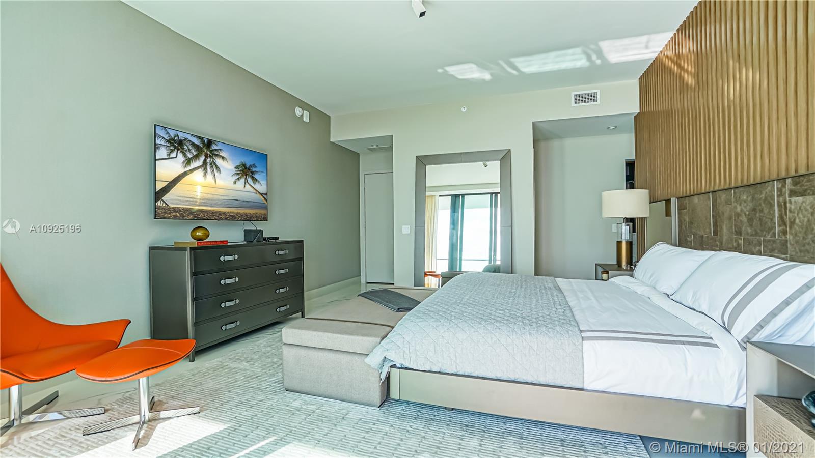 ONE PARAISO CONDO - Residential