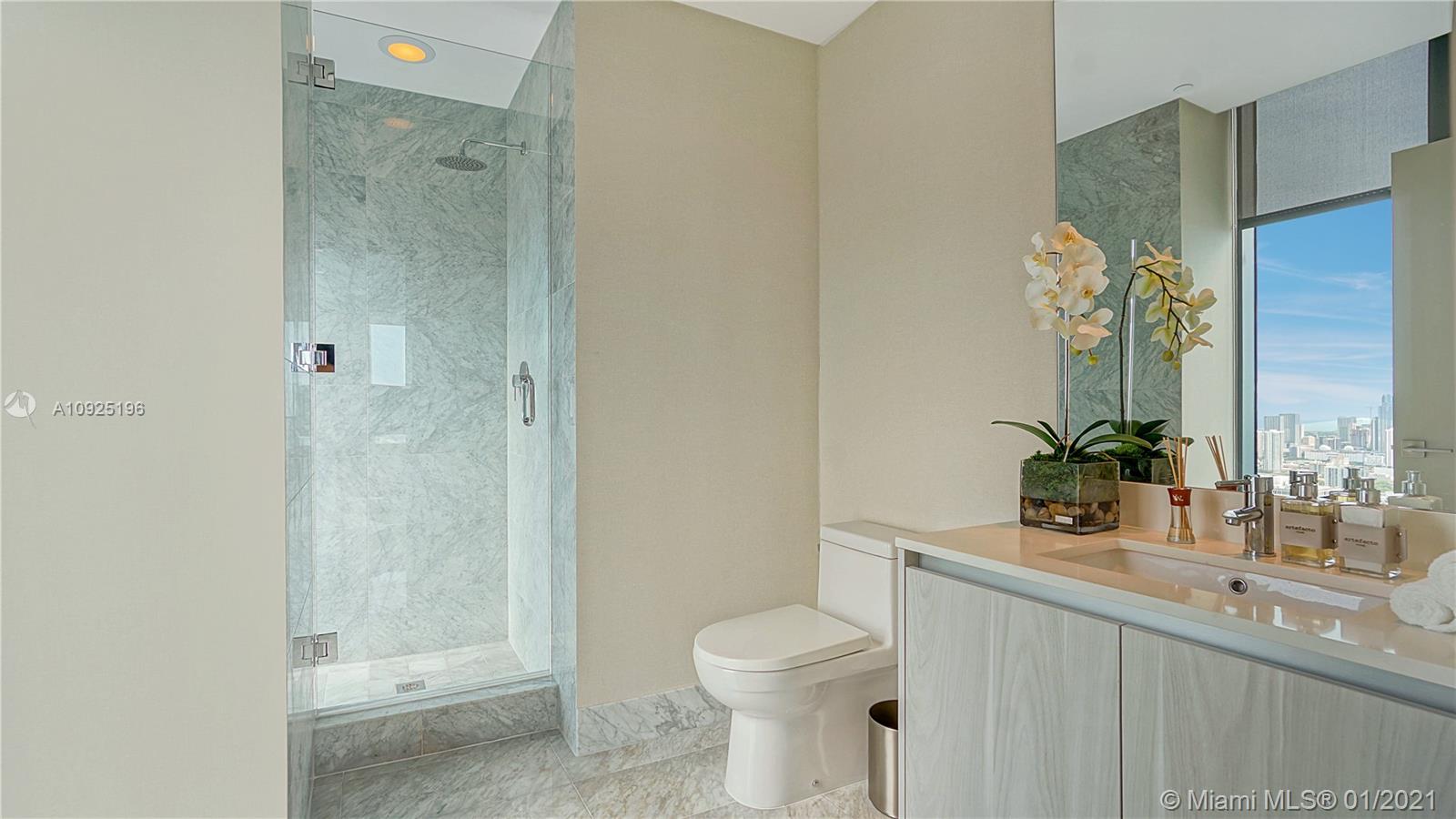 ONE PARAISO CONDO - Residential