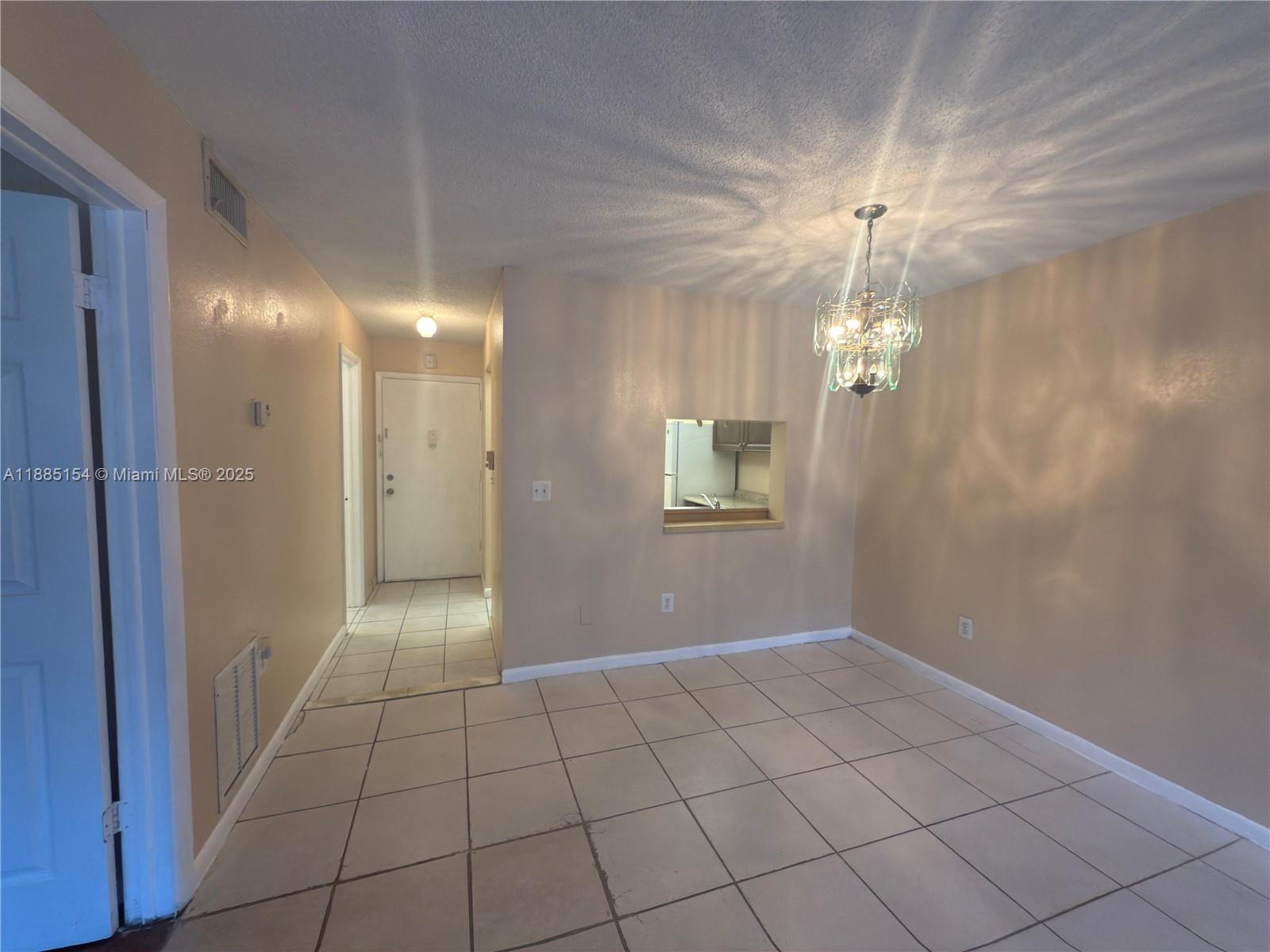 BROOKFIELD SQUARE CONDO - Residential Lease