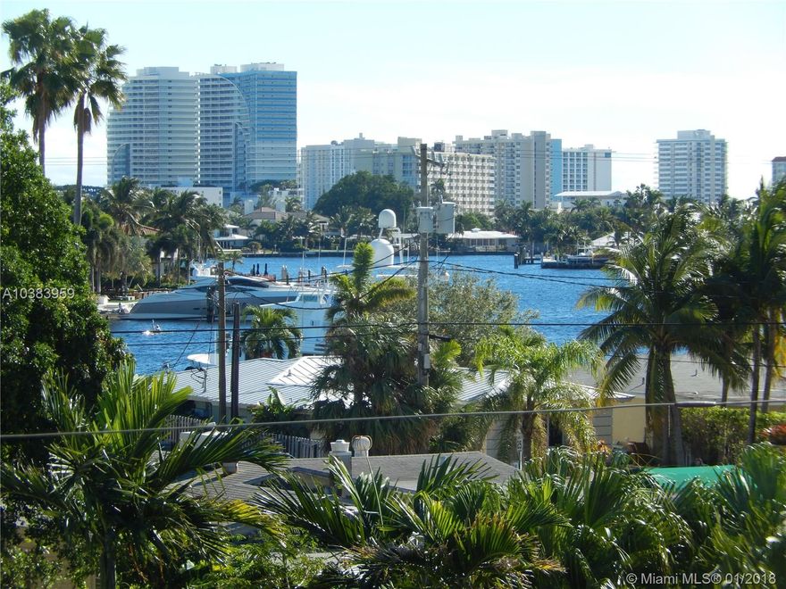 5 minutes from Ft Lauderdale Beach & Galleria Mall. A 3 Level contemporary California townhome in the East side of Victoria Park. Equiped with Marble floors & stairs. Terraces with both city and water views! Italian style kitchen with stainless steel appliances, granite countertops, stainless steel backsplash with bar top and pendant lighting. Security surveillance system, surround sound system, hurricane impact windows, Jacuzzi, frameless shower door, glass backsplash on all baths, roller shades.