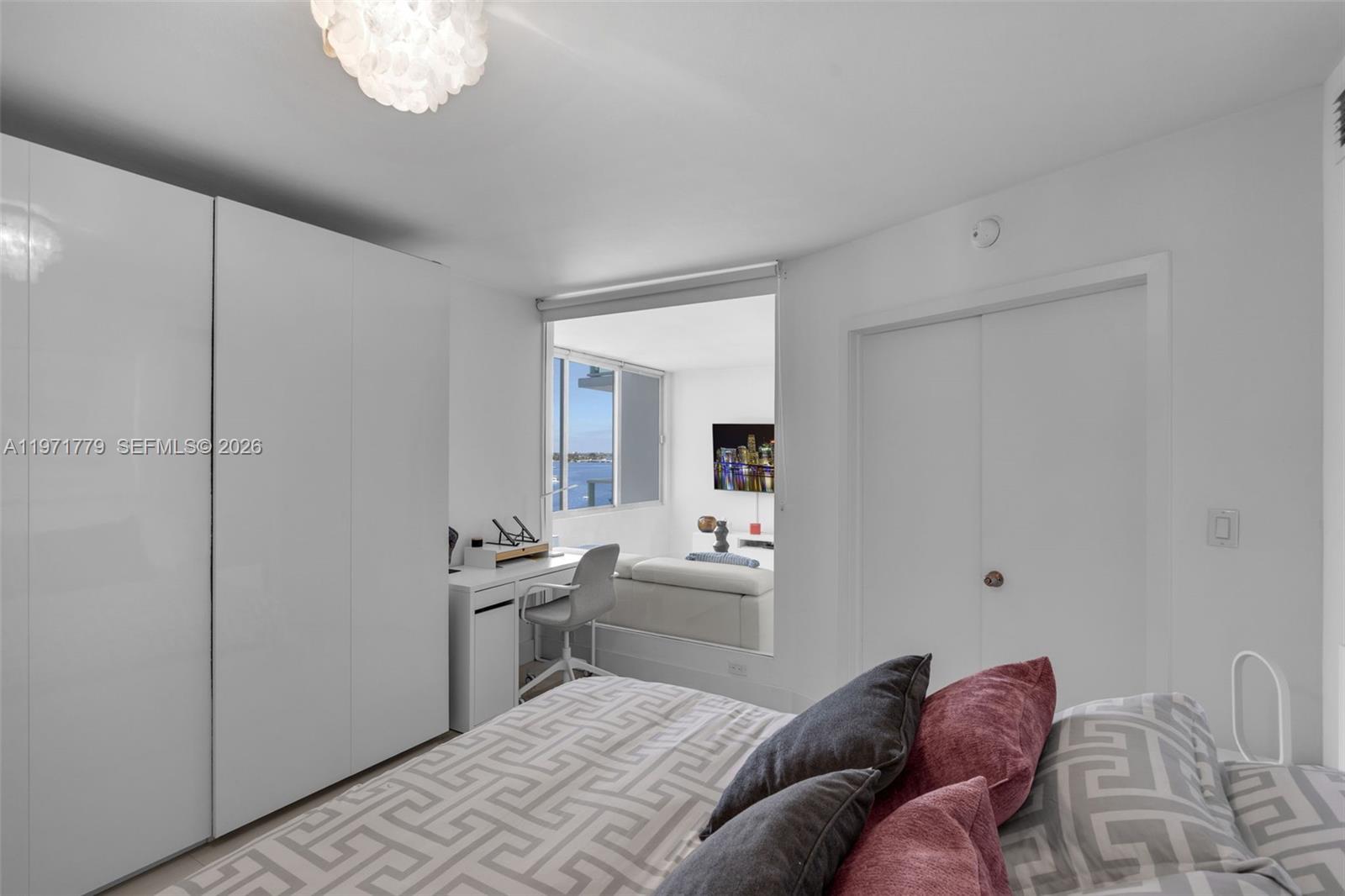 MIRADOR 1000 CONDO - Residential