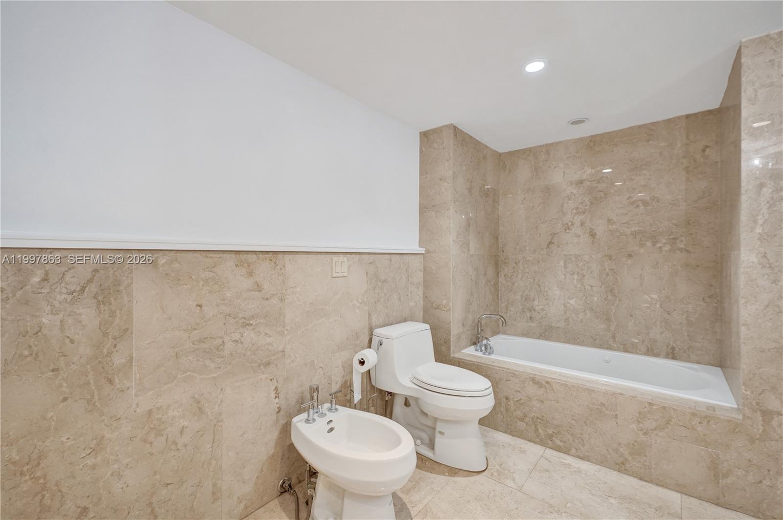 FIFTY SIX-SIXTY COLLINS A - Residential