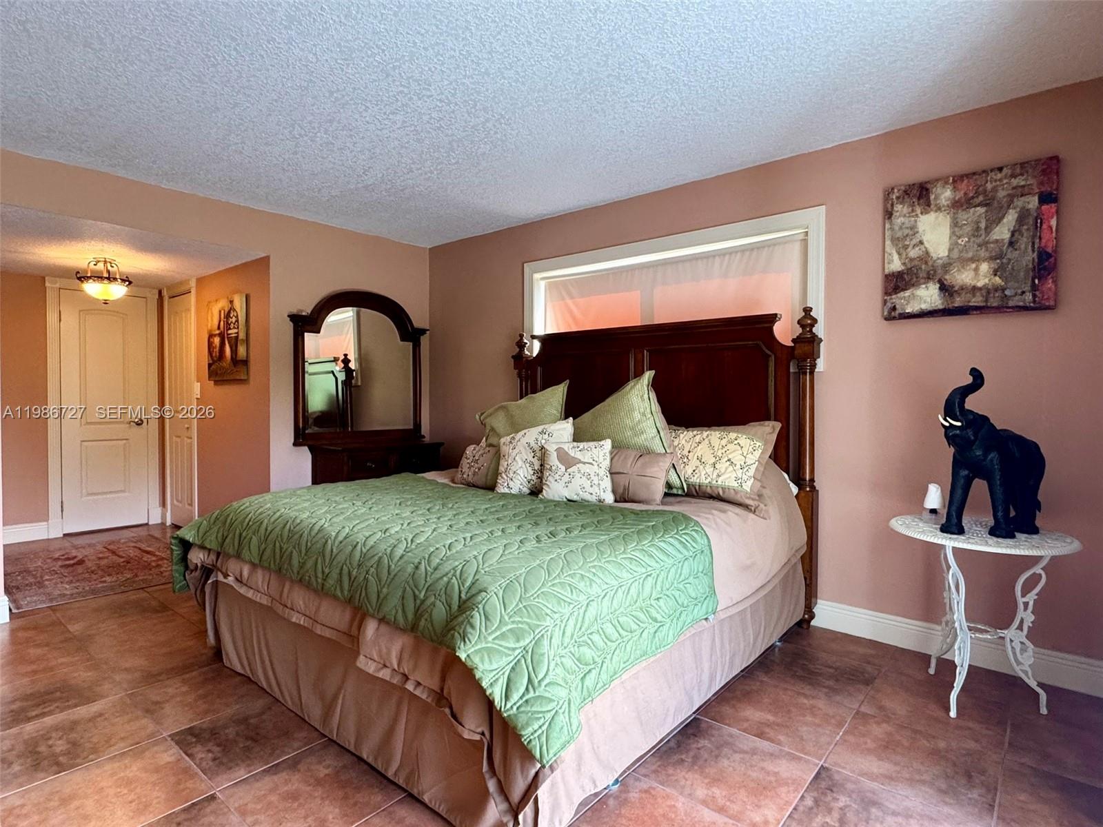 TOP OF THE MILE SOUTH CON - Residential