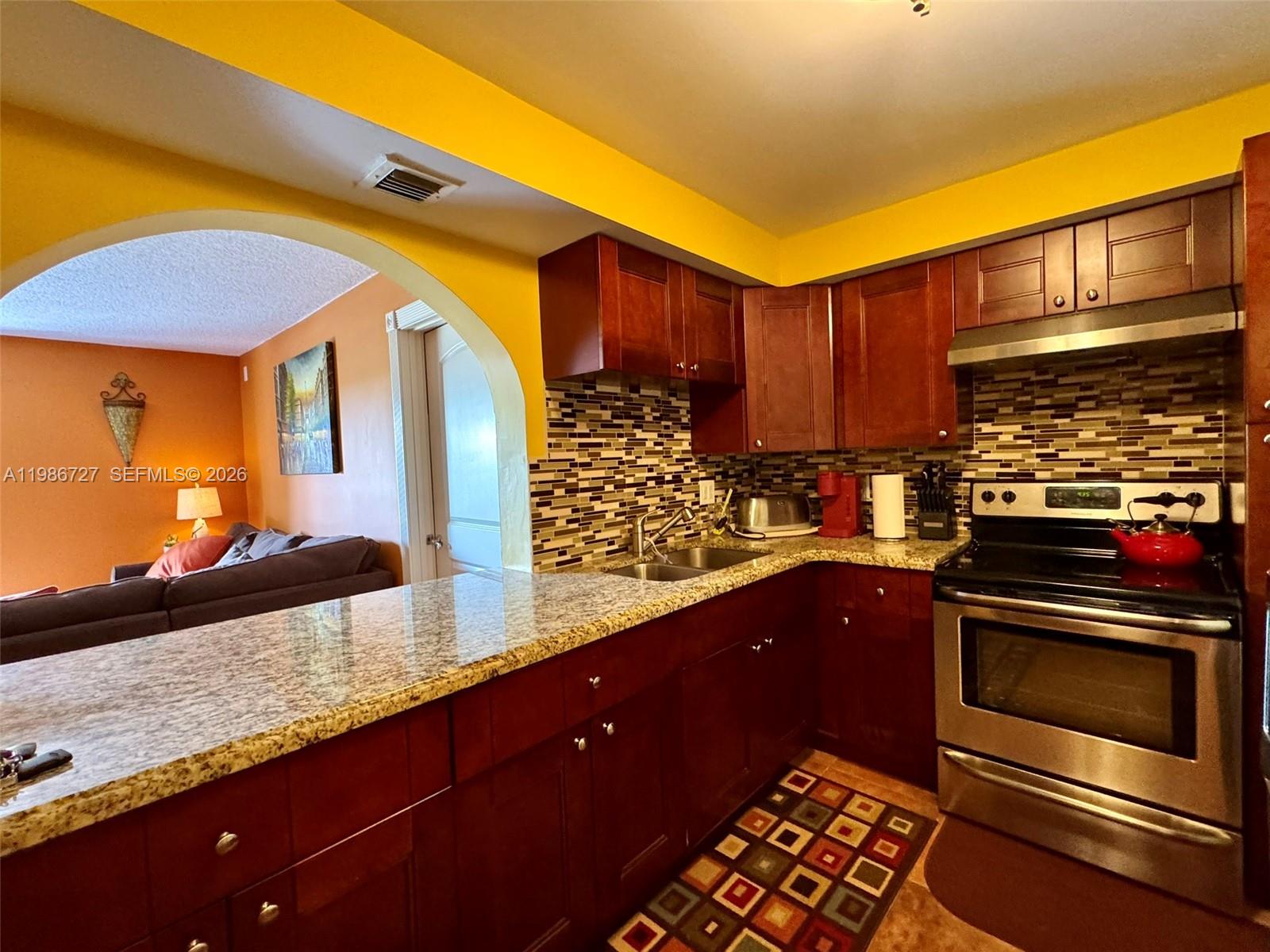 TOP OF THE MILE SOUTH CON - Residential