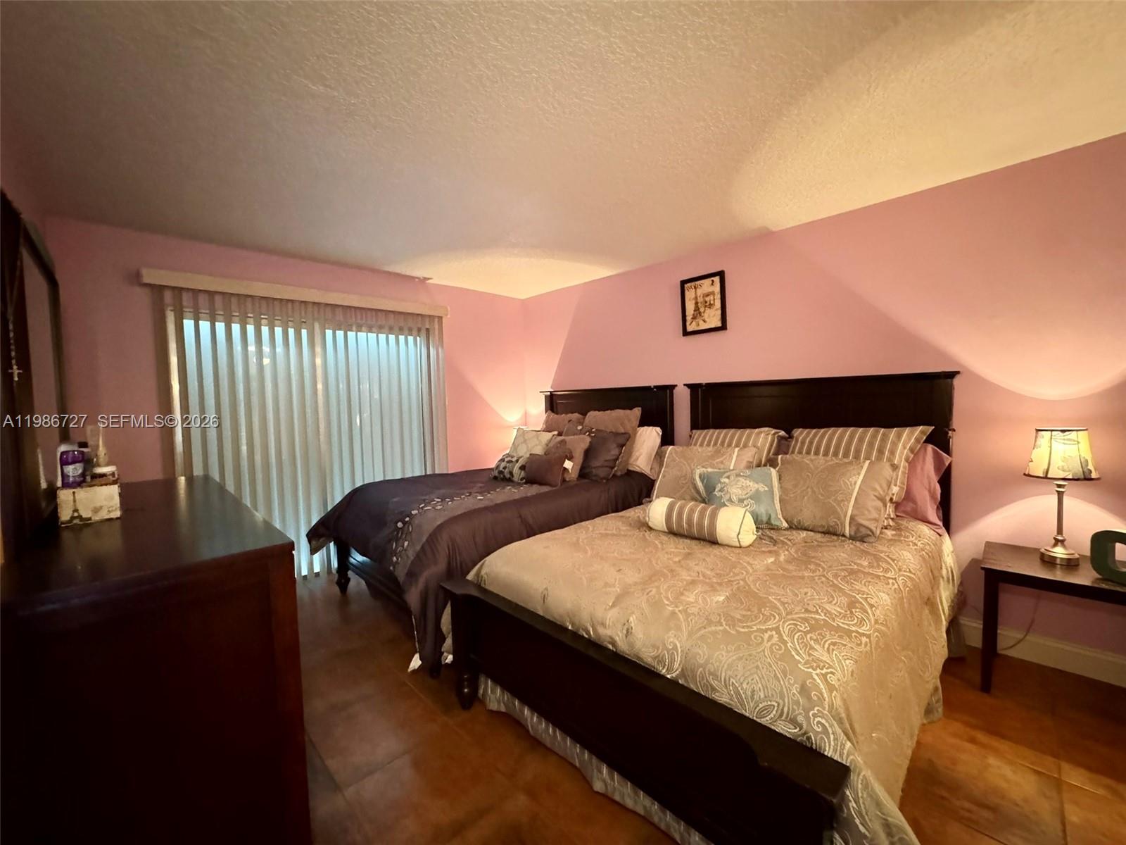 TOP OF THE MILE SOUTH CON - Residential