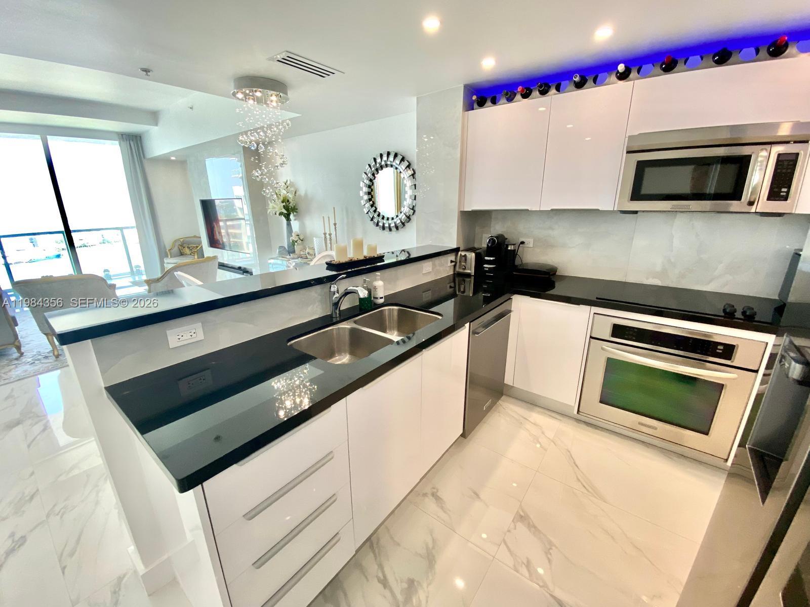 VIZCAYNE SOUTH CONDO - Residential Lease