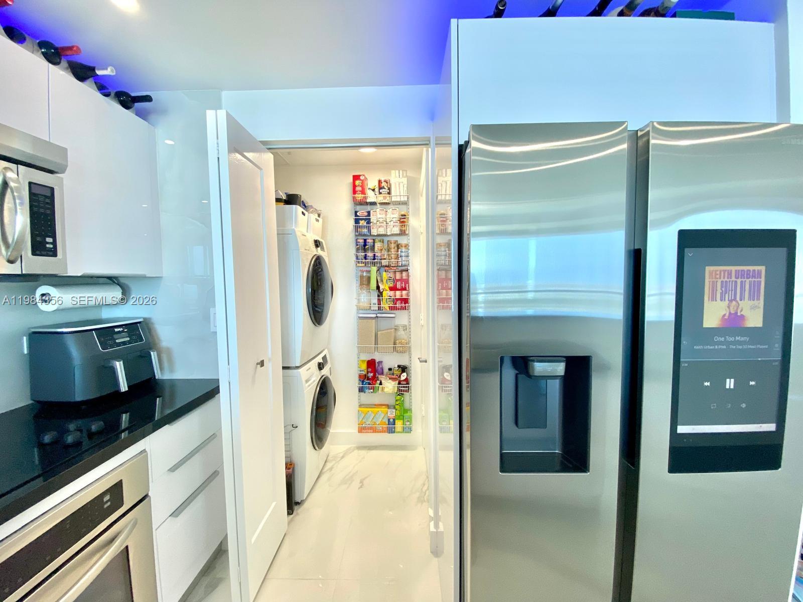 VIZCAYNE SOUTH CONDO - Residential Lease