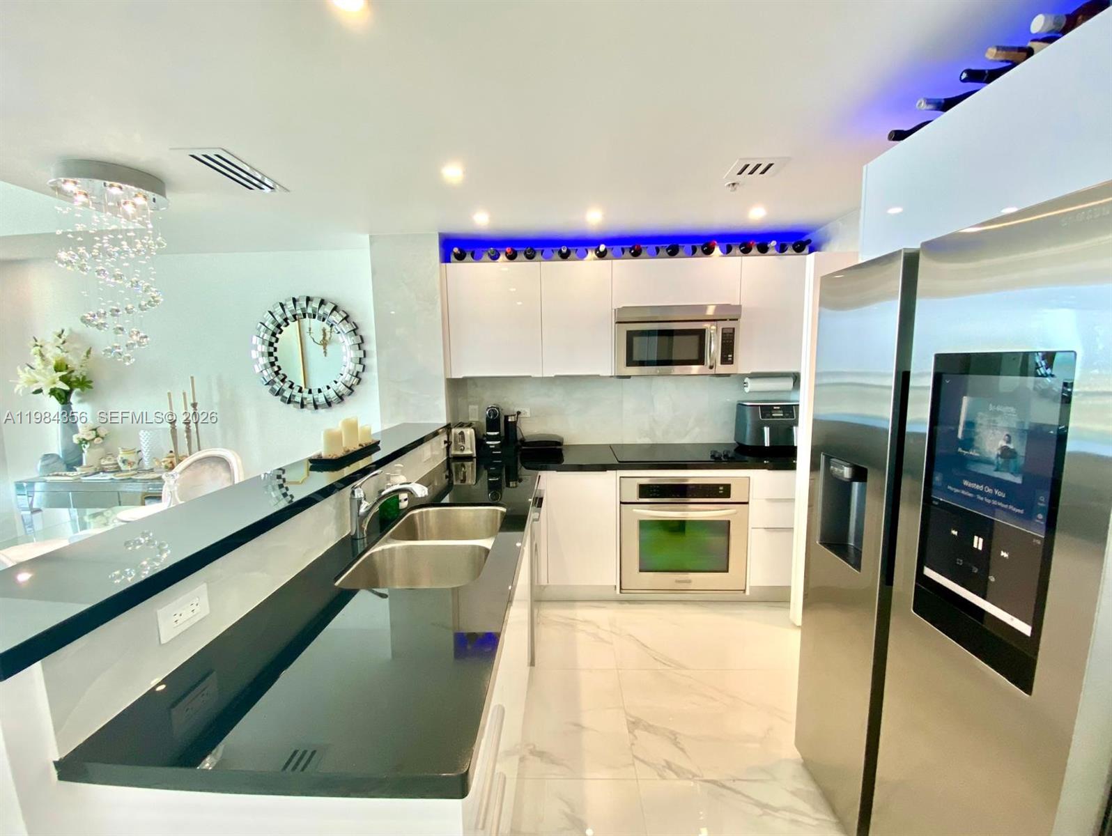 VIZCAYNE SOUTH CONDO - Residential Lease