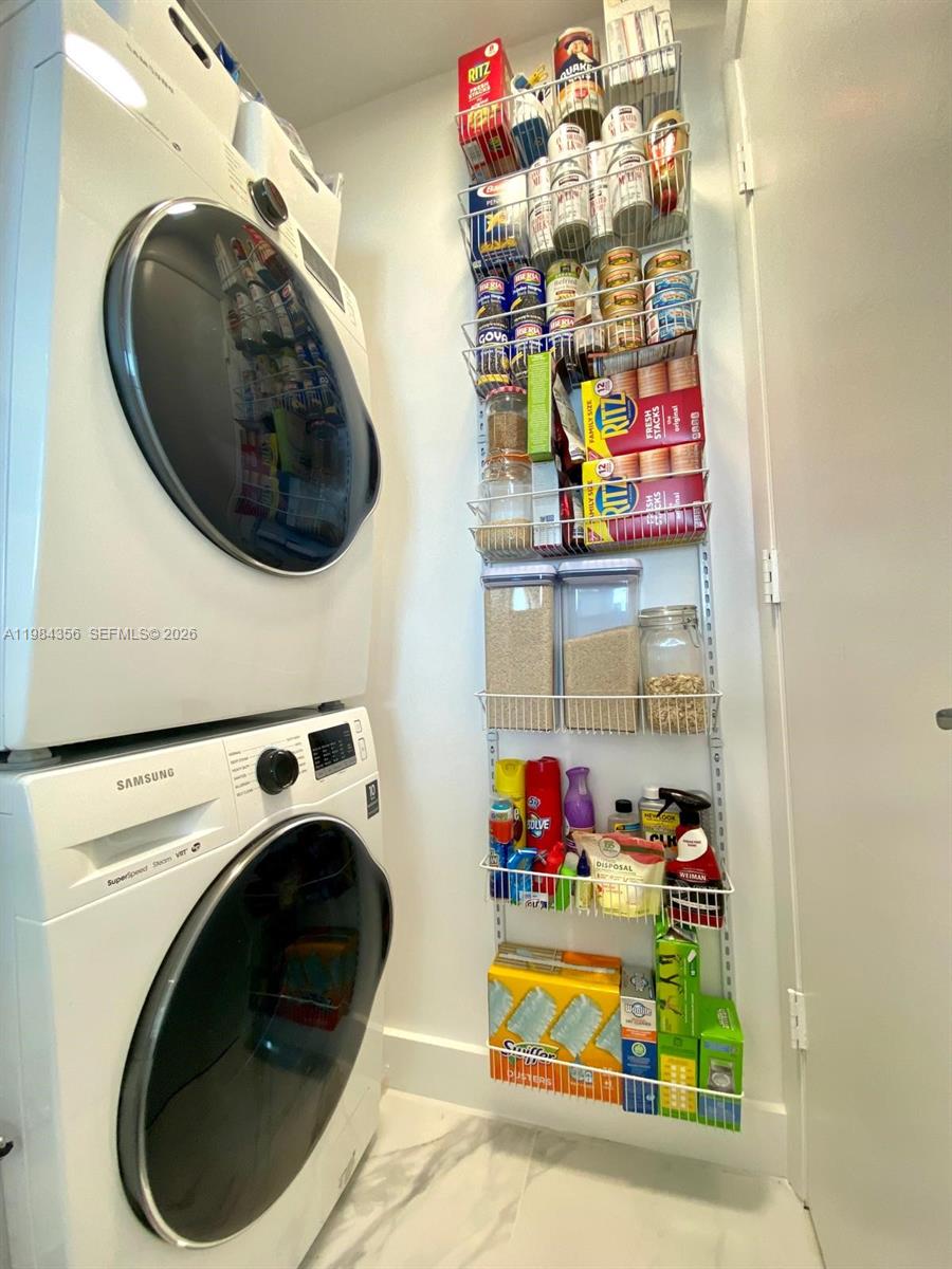 VIZCAYNE SOUTH CONDO - Residential Lease