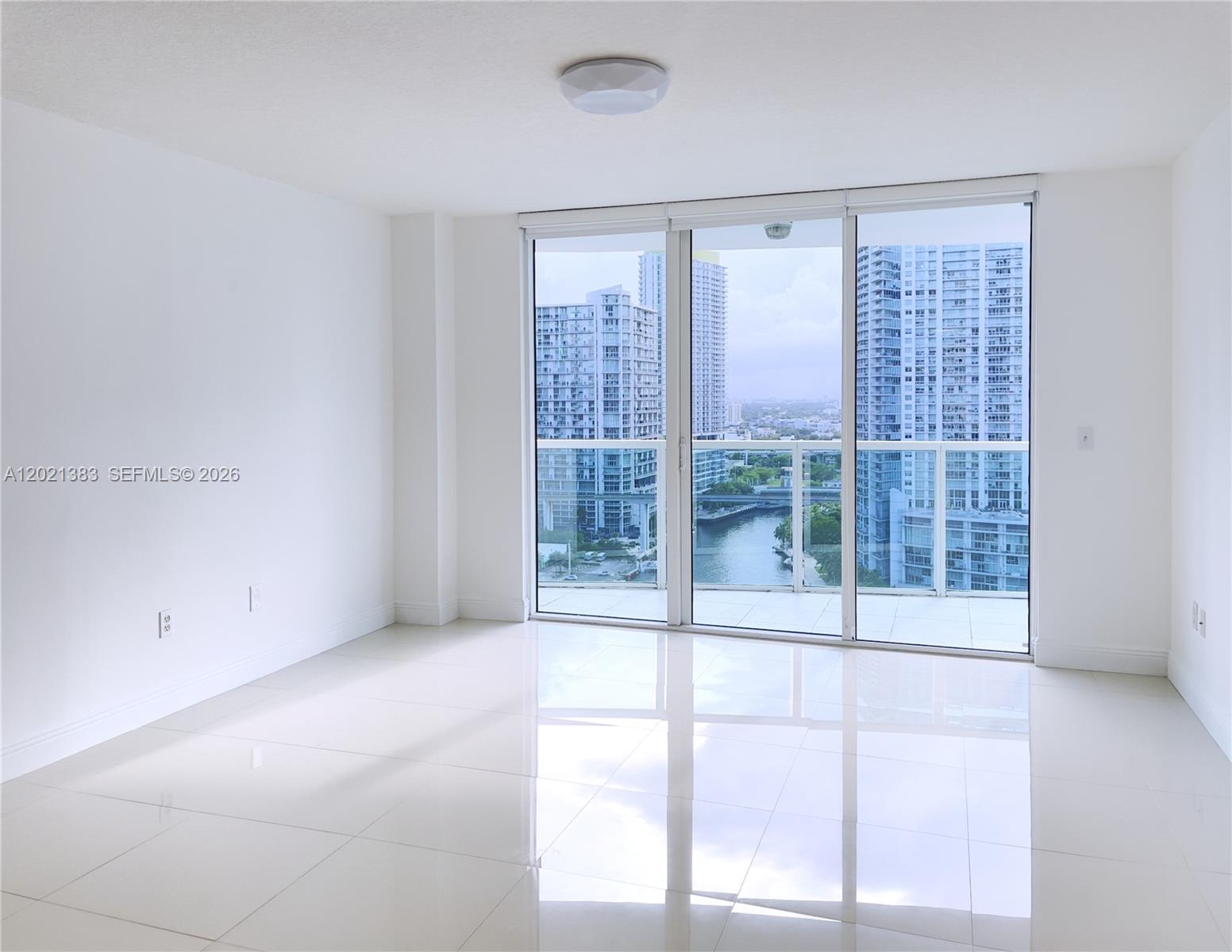 BRICKELL ON THE RIVER N T - Residential