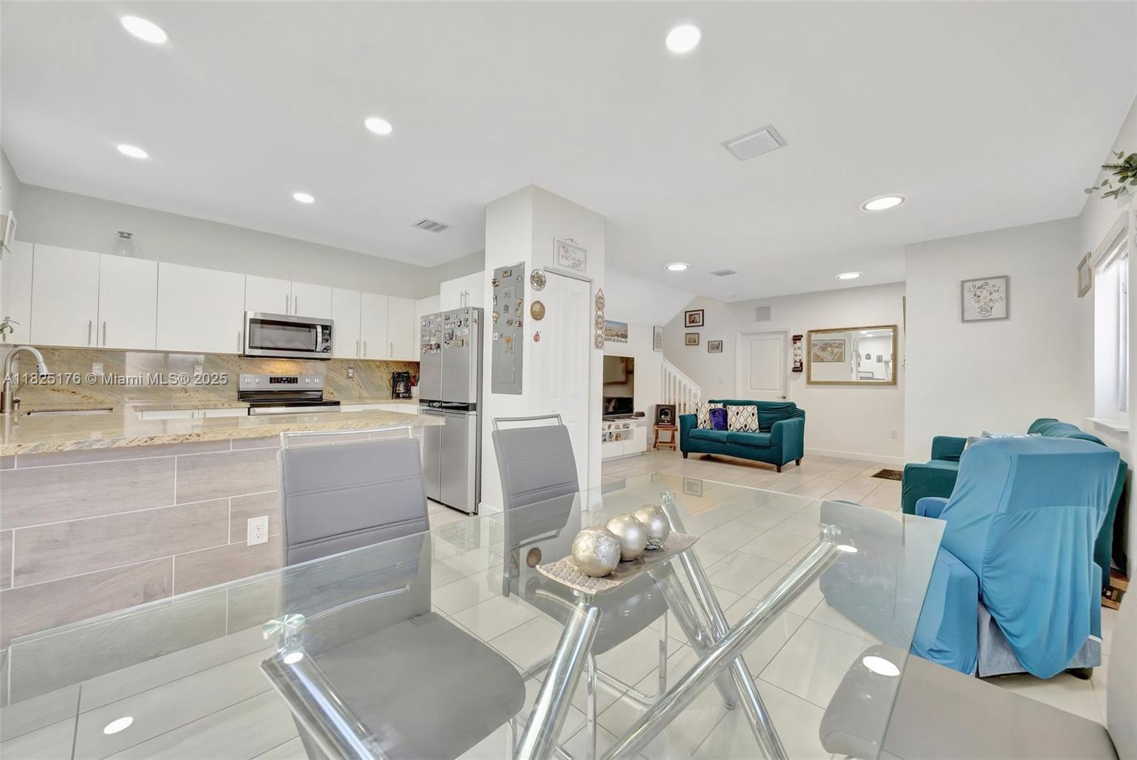 FOREST PARK VILLAS - Residential