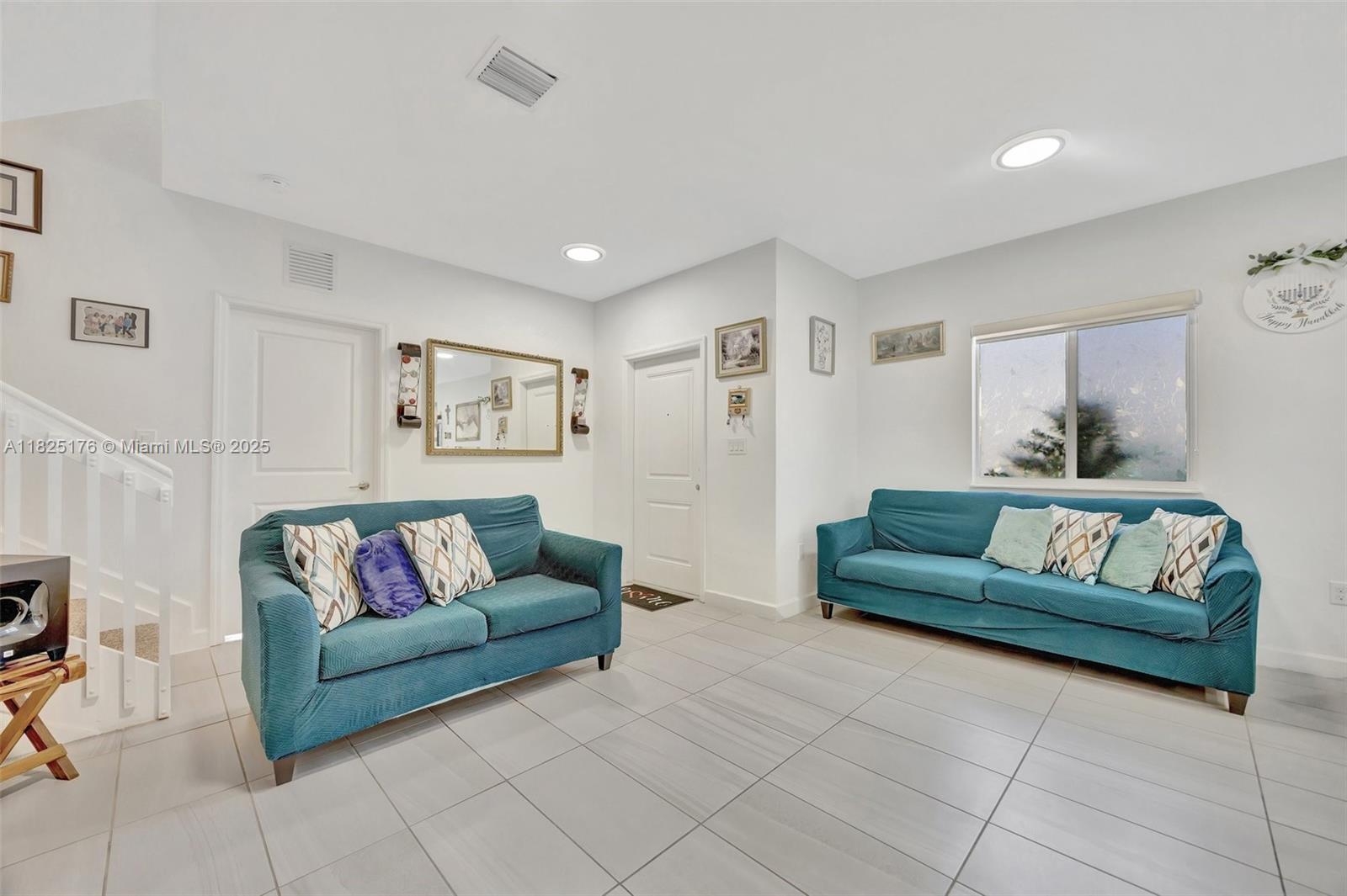 FOREST PARK VILLAS - Residential